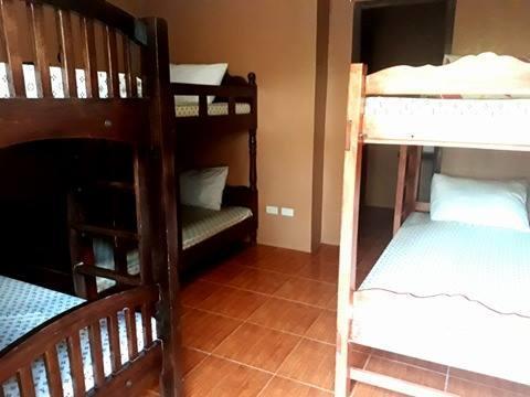 Bognot Lodge : Alvin Bognot Mt Pinatubo Guesthouse And Tours Santa Juliana Εξωτερικό φωτογραφία